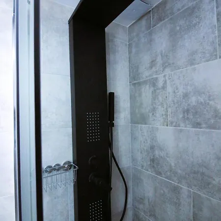 Yannis - Stylish With High-speed Wi-fi شقة
